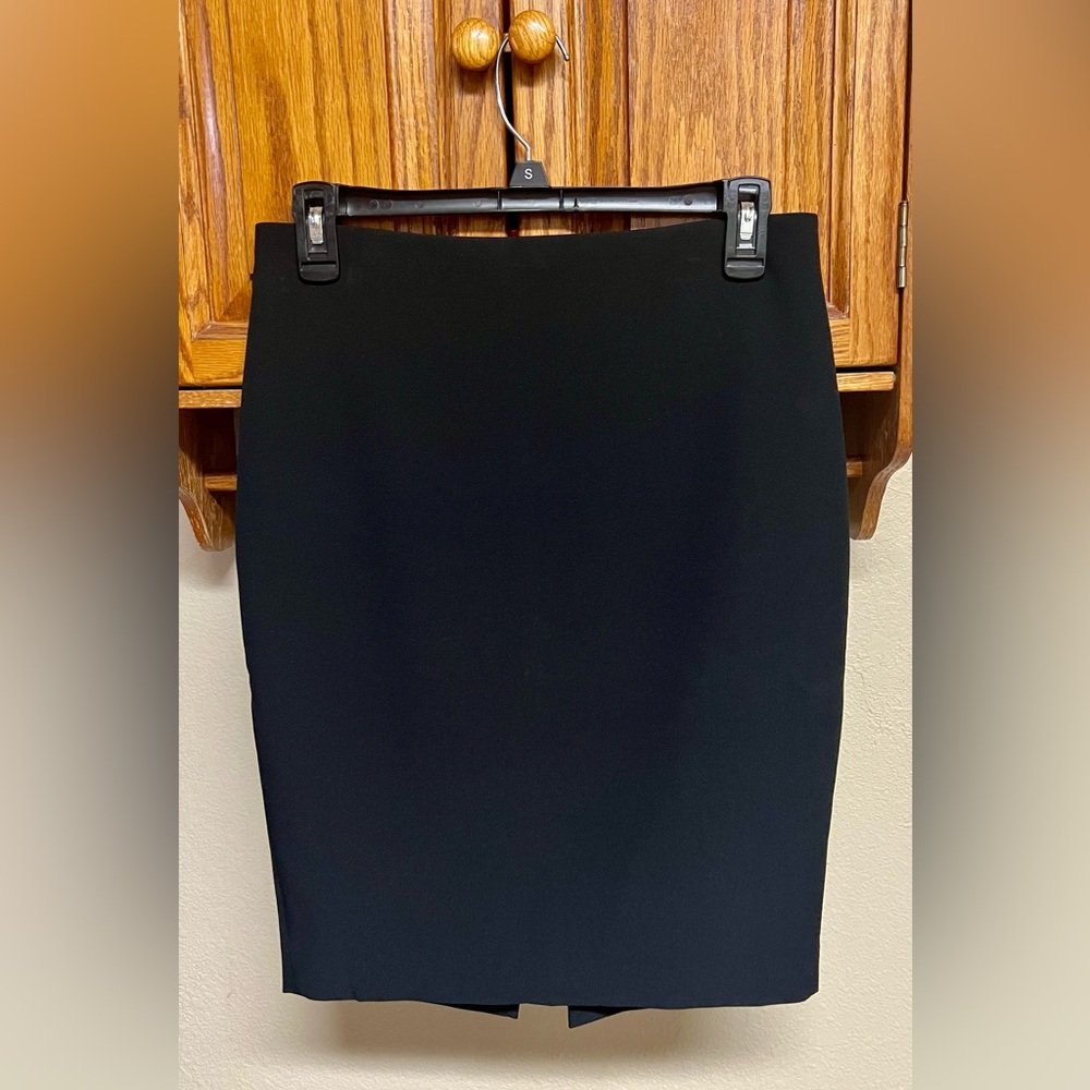 EXPRESS EUC Elegant Black Pencil Skirt